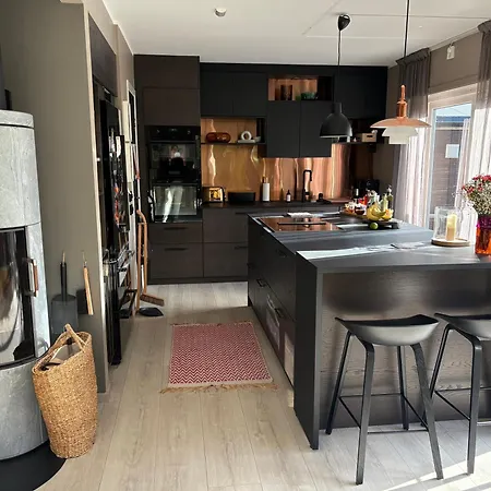 Modern & Cozy House